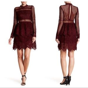🌹NWOT. Romeo & Juliet Couture Lace Dress. Size S.